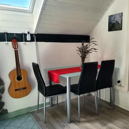 Vikendica Babicina Hisica *